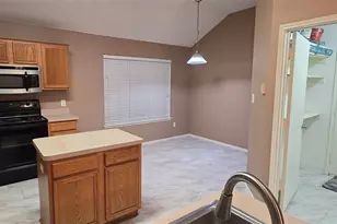 1912 Chapman Dr, Lancaster, TX 75134 - Photo 12
