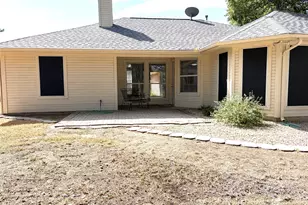 1310 McAnear Ct, Cleburne, TX 76033 - Photo 20