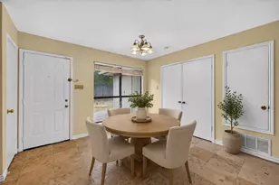 724 Lemons St, Cedar Hill, TX 75104 - Photo 2