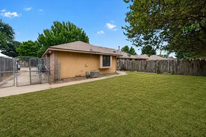 724 Lemons Street, Cedar Hill, TX 75104 - Photo 8