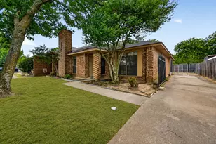 724 Lemons St, Cedar Hill, TX 75104 - Photo 10