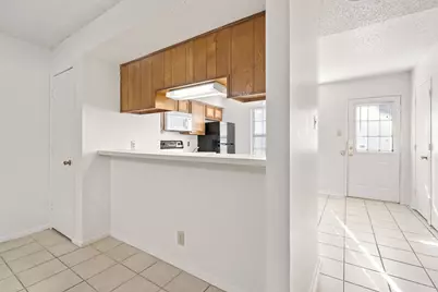 929 W Hickory Street #A2, Denton, TX 76201 - Photo 2
