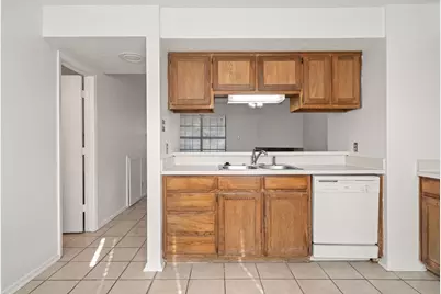 929 W Hickory Street #A2, Denton, TX 76201 - Photo 6