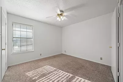 929 W Hickory Street #A2, Denton, TX 76201 - Photo 12