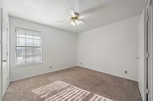 929 W Hickory St, Denton, TX 76201 - Photo 12