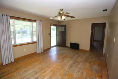 306 S Austin Street, Wolfe City, TX 75496 - Photo 8
