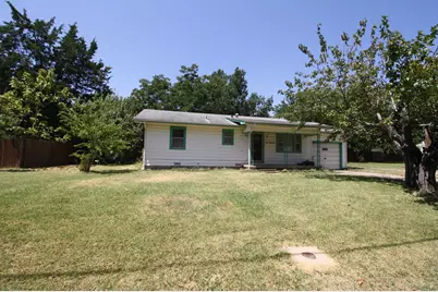 306 S Austin Street, Wolfe City, TX 75496 - Photo 1