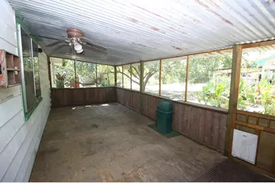 306 S Austin Street, Wolfe City, TX 75496 - Photo 18