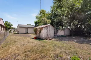 2225 Mayfair St, Ennis, TX 75119 - Photo 22