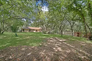451 Cooks Ln, Fort Worth, TX 76120 - Photo 38