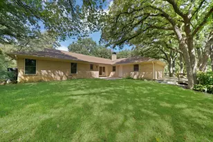 451 Cooks Ln, Fort Worth, TX 76120 - Photo 36