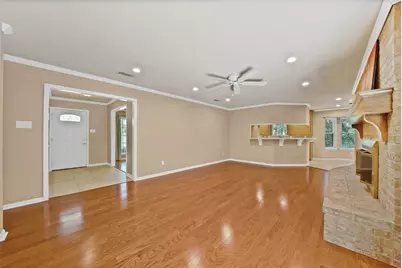451 Cooks Lane, Fort Worth, TX 76120 - Photo 10