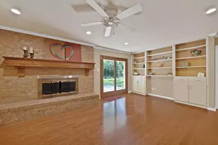 451 Cooks Ln, Fort Worth, TX 76120 - Photo 12