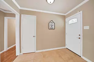 451 Cooks Ln, Fort Worth, TX 76120 - Photo 6