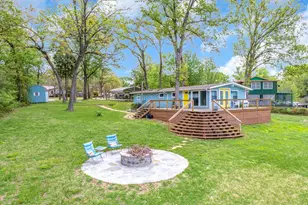 230 Shady Shores Dr, Mabank, TX 75156 - Photo 2