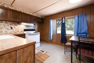 146 South St, Tye, TX 79563 - Photo 8
