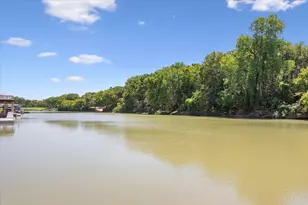 172 Brazos Point Dr, Waco, TX 76705 - Photo 32