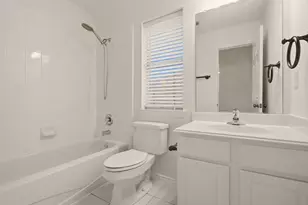 2404 Frosted Green Ln, Plano, TX 75025 - Photo 32