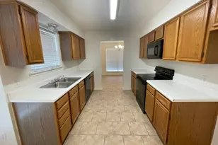 5800 Stone Meadow Ln, Fort Worth, TX 76179 - Photo 8