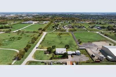10594 Sam Reynolds Road, Justin, TX 76247 - Photo 36