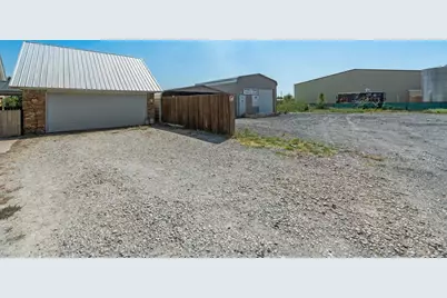10594 Sam Reynolds Road, Justin, TX 76247 - Photo 30