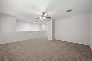 517 Zachum Dr, Arlington, TX 76002 - Photo 10