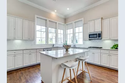 2113 Minehampton Lane, Dallas, TX 75201 - Photo 2