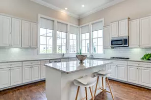2113 Minehampton Ln, Dallas, TX 75201 - Photo 2