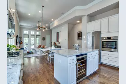 2113 Minehampton Lane, Dallas, TX 75201 - Photo 32