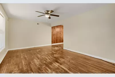 1811 W College Street, Sherman, TX 75092 - Photo 2