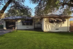 1811 W College St, Sherman, TX 75092 - Photo 1