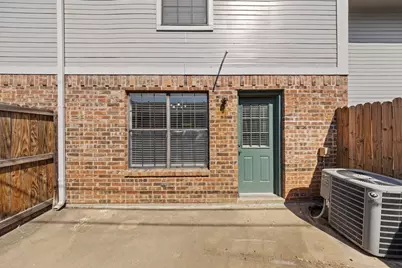 929 W Hickory Street #A5, Denton, TX 76201 - Photo 24