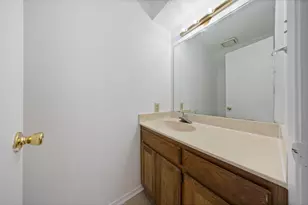 929 W Hickory St, Denton, TX 76201 - Photo 22