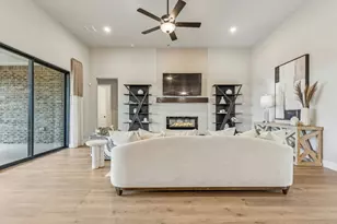 147 Hollingsworth Ln, Glenn Heights, TX 75154 - Photo 14