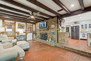 719 S Houston St, Edgewood, TX 75117 - Photo 4