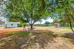 719 S Houston St, Edgewood, TX 75117 - Photo 32