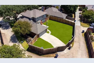 10231 Castle Drive, Frisco, TX 75035 - Photo 2
