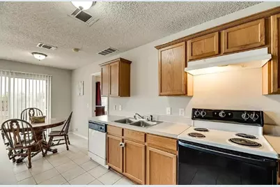 3901 Sonoma Drive, Denton, TX 76226 - Photo 4