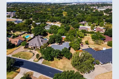 909 Robertson Road, Grand Prairie, TX 75050 - Photo 36