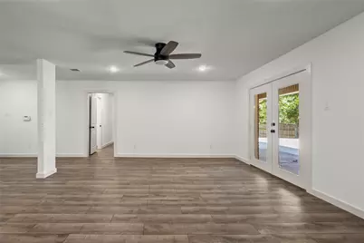909 Robertson Road, Grand Prairie, TX 75050 - Photo 8