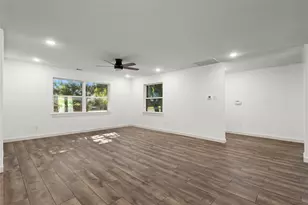 909 Robertson Rd, Grand Prairie, TX 75050 - Photo 14
