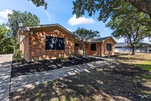 909 Robertson Rd, Grand Prairie, TX 75050 - Photo 1