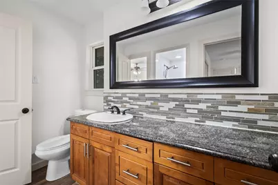 909 Robertson Road, Grand Prairie, TX 75050 - Photo 24