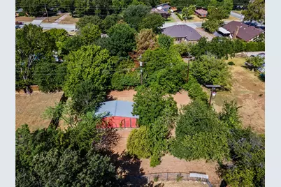 909 Robertson Road, Grand Prairie, TX 75050 - Photo 34