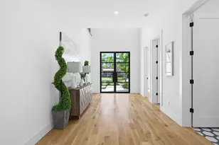 3847 Durango Dr, Dallas, TX 75220 - Photo 2