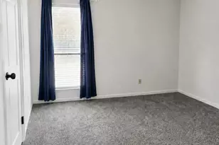 2106 Rainbow Dr, Arlington, TX 76011 - Photo 12