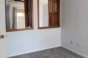2106 Rainbow Dr, Arlington, TX 76011 - Photo 10
