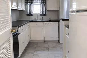 2106 Rainbow Dr, Arlington, TX 76011 - Photo 8