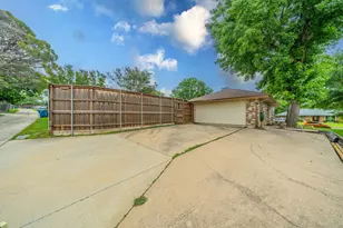 1605 Brighton Dr, Carrollton, TX 75007 - Photo 28