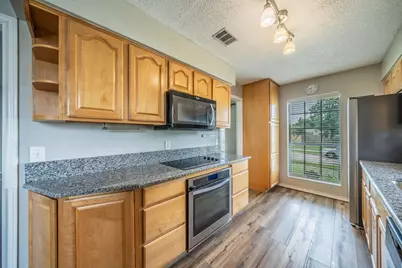 1605 Brighton Drive, Carrollton, TX 75007 - Photo 8